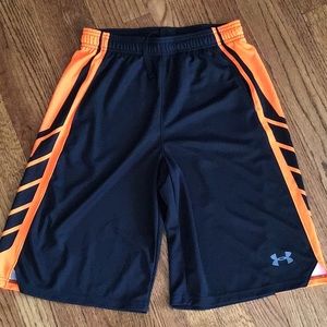 UnderArmour Boys Large Basketball Shorts